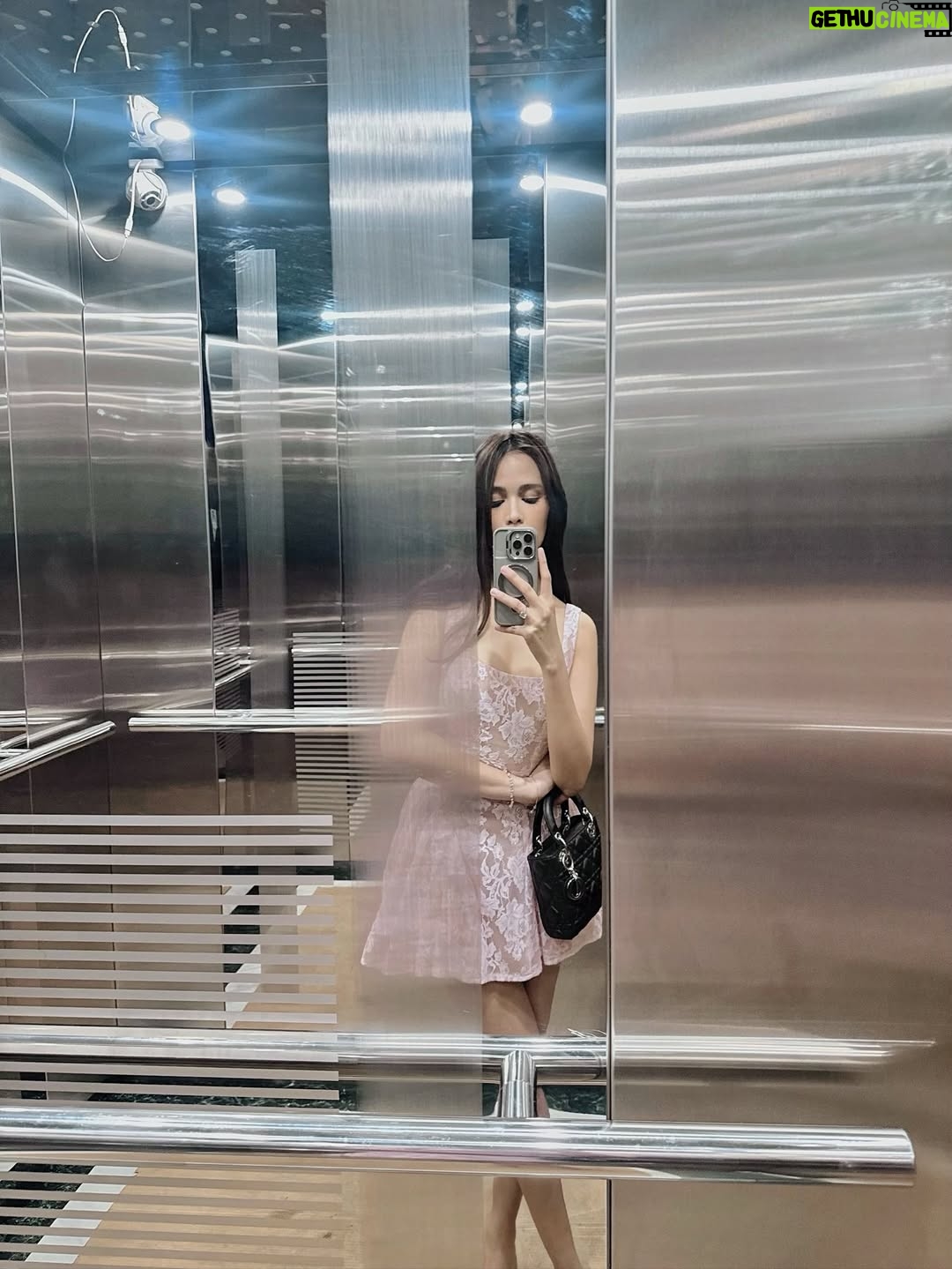 Rhen Escano - 3 Likes - Flex ko lang OOTD ko na di galing sa kaban ng bayan. Dress is from @whoopyclothing 💗💓🩷💅