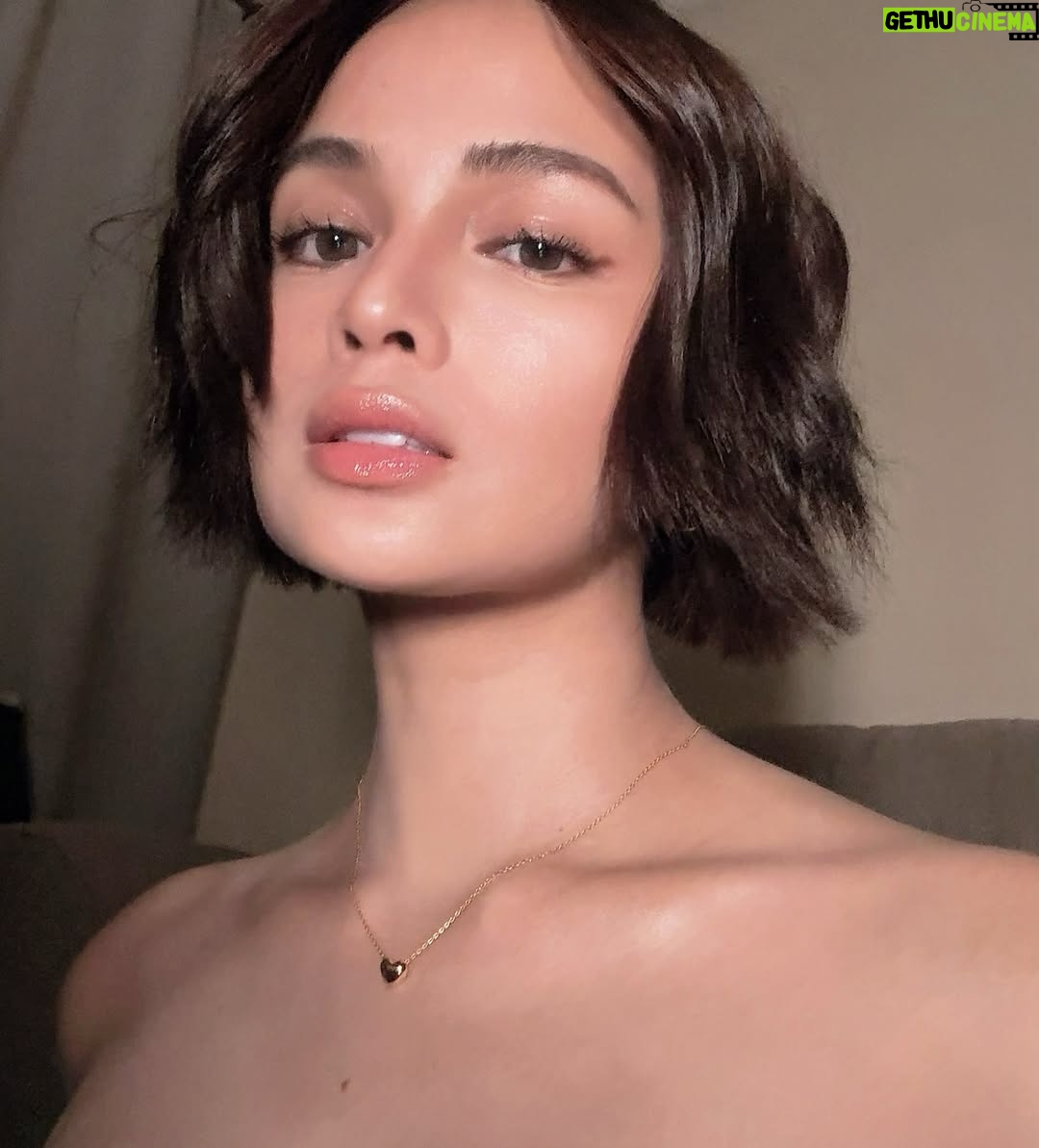 Rhen Escano - 3 Likes - 🐣