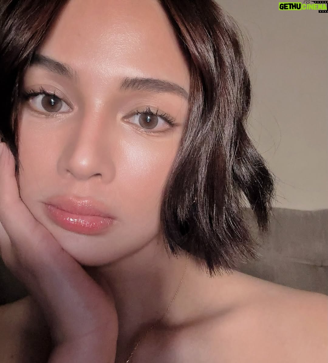Rhen Escano - 3 Likes - 🐣