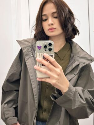 Rhen Escano Instagram - From the vault: (shortest i’ve had. ever.) hair

1st attempt: Japanese salon director hair stylist
2nd attempt: Korean salon senior hair stylist (‘cause I need it to be more shorter)
3rd and final attempt: Filipino director hair stylist
 

“So why did you cut it?” 
Who needs long hair when you have a new role this exciting? It’s totally worth it!