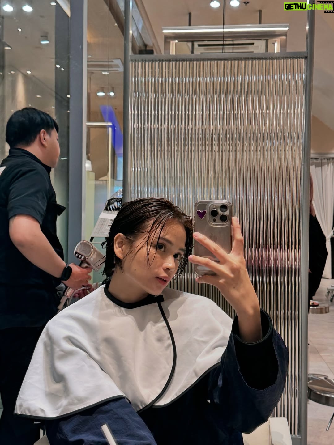 Rhen Escano - 3 Likes - From the vault: (shortest i’ve had. ever.) hair

1st attempt: Japanese salon director hair stylist
2nd attempt: Korean salon senior hair stylist (‘cause I need it to be more shorter)
3rd and final attempt: Filipino director hair stylist
 

“So why did you cut it?” 
Who needs long hair when you have a new role this exciting? It’s totally worth it!