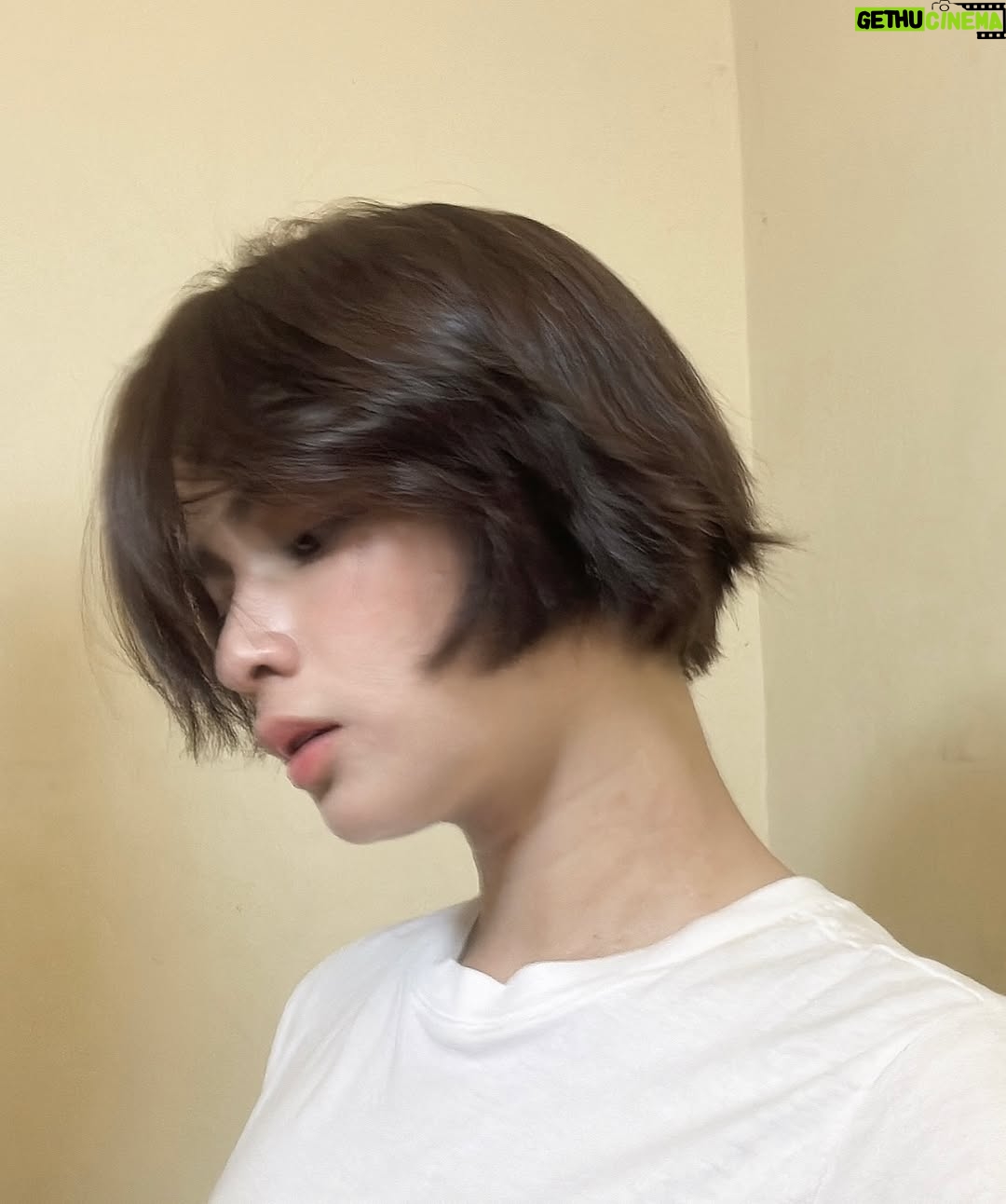 Rhen Escano - 3 Likes - From the vault: (shortest i’ve had. ever.) hair

1st attempt: Japanese salon director hair stylist
2nd attempt: Korean salon senior hair stylist (‘cause I need it to be more shorter)
3rd and final attempt: Filipino director hair stylist
 

“So why did you cut it?” 
Who needs long hair when you have a new role this exciting? It’s totally worth it!