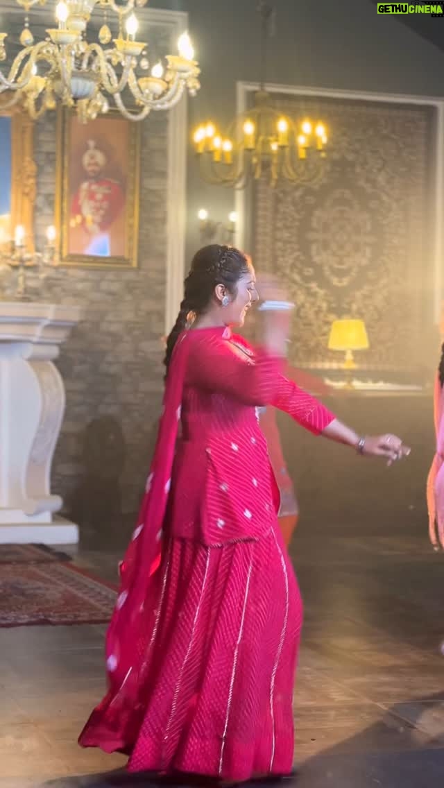 Rhythempreet Kaur - 9.1K Likes - nachdi ta tera ang ang nachda 😍💕 all time favourite daka song @iamrhythem 💕
.
Suit from : @zeyaandzari