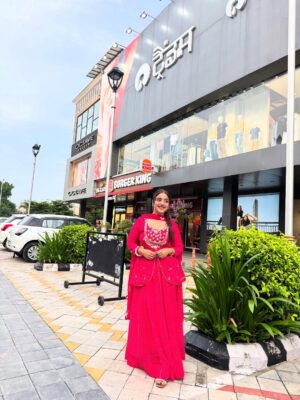 Rhythempreet Kaur Instagram - Rakshabandhan Special Outfit 💕 @iamrhythem @realrhythem
Dress from : @zeyaandzari
.
.
.
.
.
#rakshabandhanspecial #grwm #outfitoftheday #traditional #ethnic #patiala #dress