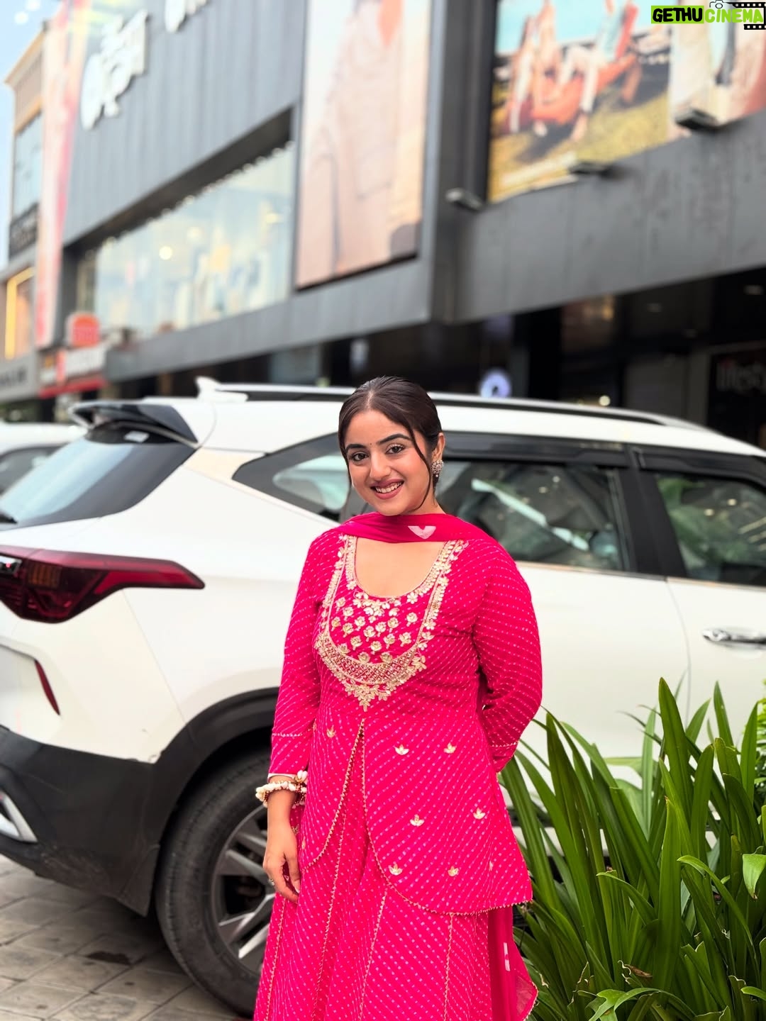 Rhythempreet Kaur - 6.7K Likes - Rakshabandhan Special Outfit 💕 @iamrhythem @realrhythem 
Dress from : @zeyaandzari 
.
.
.
.
.
 #rakshabandhanspecial #grwm #outfitoftheday #traditional #ethnic #patiala #dress