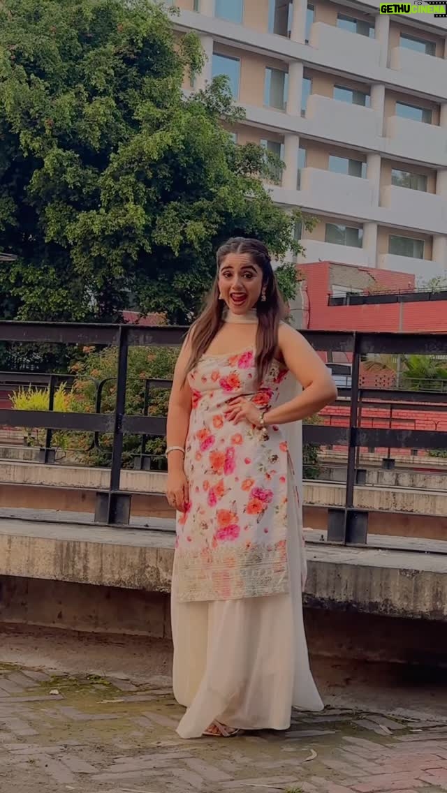 Rhythempreet Kaur - 6.3K Likes - ghtt active aa Instagram te haina 🫠🫠 @iamrhythem
Suit from : @zeyaandzari