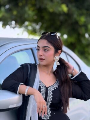 Rhythempreet Kaur Instagram - Kala Suit ♠️ @iamrhythem
Suit from : @zeyaandzari
