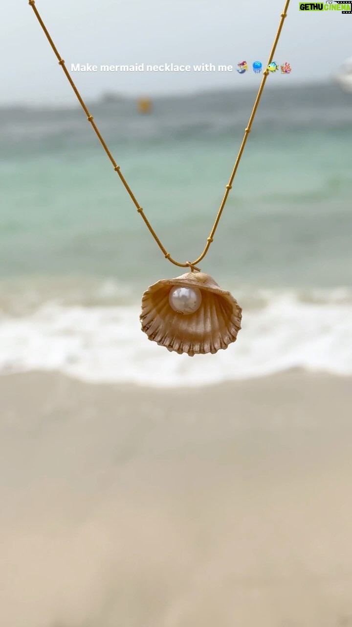 Ria Amin - 1.1 Million Likes - This is your sign to make mermaid necklace 🪸