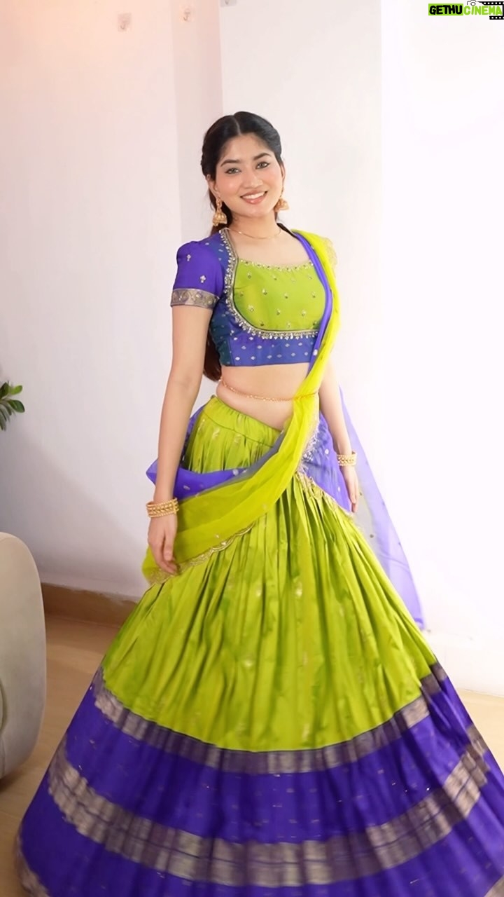 Ria Amin - 82.1K Likes - Oh, the way South Indian attire makes me feel! 🥹💚

Half Saree from @bullion_knot