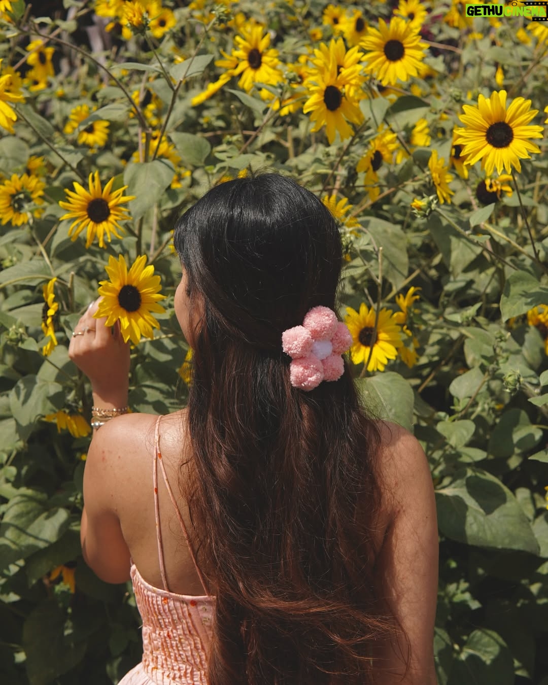 Ria Amin - 52.7K Likes - Who needs ghibli filter when your pictures already look like this ? ☁️🌻🎐

Dress @leaclothingco