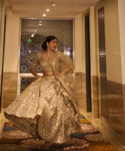 Ria Amin Most Liked Photos and Posts