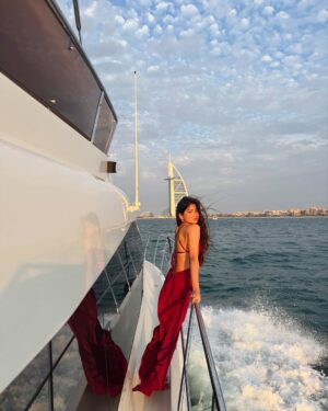Ria Amin Instagram - When life felt like silk and salt air 🌊
wearing @nefsfinds