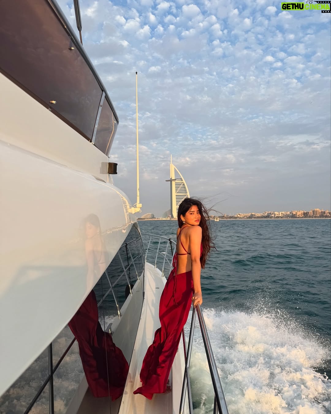 Ria Amin - 55.8K Likes - When life felt like silk and salt air 🌊

wearing @nefsfinds