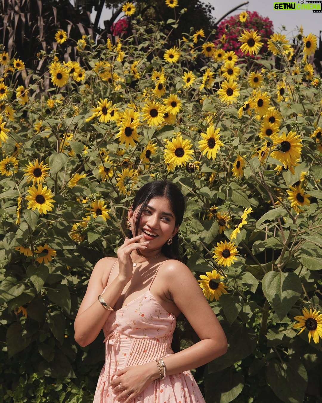 Ria Amin - 52.7K Likes - Who needs ghibli filter when your pictures already look like this ? ☁️🌻🎐

Dress @leaclothingco