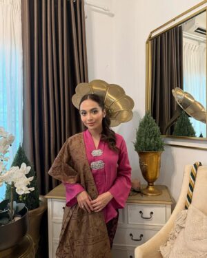 Riena Diana Instagram - Raya 2025 🤍