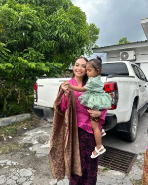 Riena Diana Instagram - Raya 2025 🤍