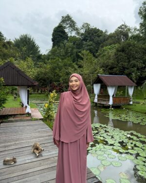 Riena Diana Instagram - Your future Zaujah, insyaallah 💗

#Bidaah #ViuSeries #Baiduri