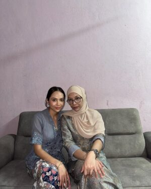 Riena Diana Instagram - Raya 2025 🤍
