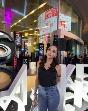 Riena Diana Instagram - @makeover.my w bestie last night 📸