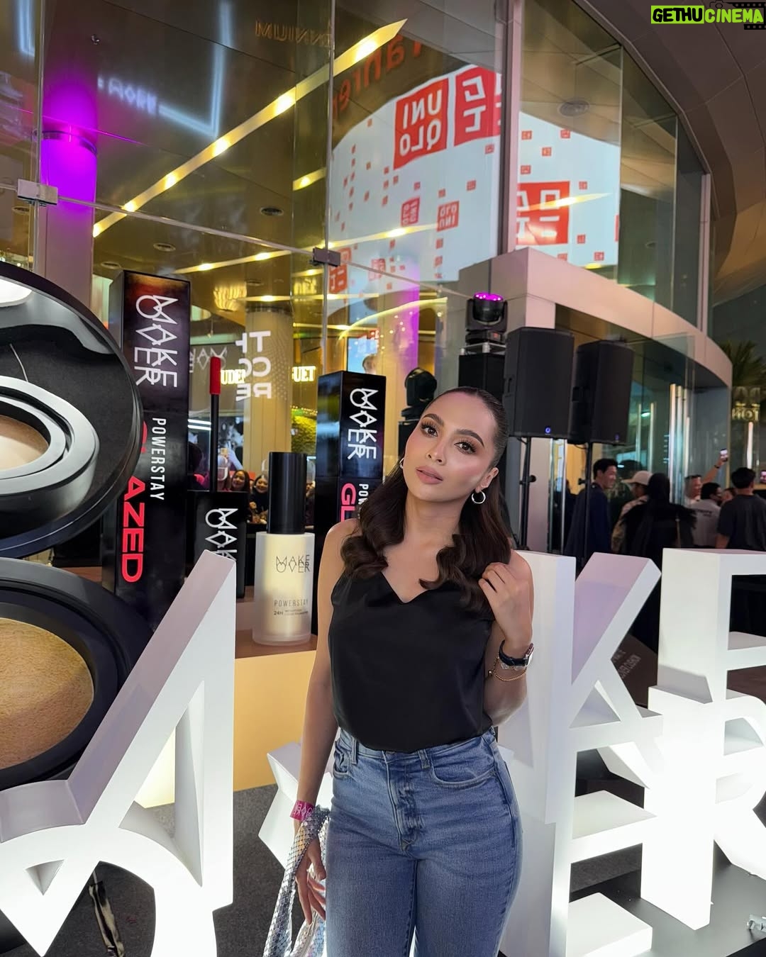 Riena Diana - 10.4K Likes - @makeover.my w bestie last night 📸