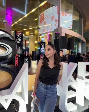 Riena Diana Instagram - @makeover.my w bestie last night 📸