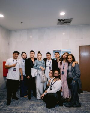 Riena Diana Instagram - Still feels like a dream ✨🥹 

Would like to thank every single one yang participated to be part of riena diana x keith foo on that day for #Abpbh36 ! Love you guys so much ❤️ 
@jijiezainal @shasya_balqisya @tymfatimah @sethandluna_malaya @wanandmaryofficial @fendyizwanizam @malaya.studios @womby.hq 

Thanks to @abpbh36 @tv3malaysia for trusting me to be on stage w @ladydidiemsia & @haniff_hamzah , I had so much fun walaupun malam tu sememangnya nervous sangat sangat but we all made it! 👏 

Mana yang tak suka & beri kecaman, takpe riena ambik sebagai peluang dan ruang untuk riena improve next time tapi mana yang suka alhamdulillah u guys are the best , I appreciate every single one of you 💗