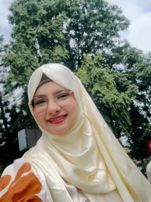 Rifat Anjum Ansari Instagram - “Smiling bright, with nature’s delight”
“Hijab and happiness, a perfect blend”
#Rifat #Post #Viral #NaturesBeauty #OutingWithFamily