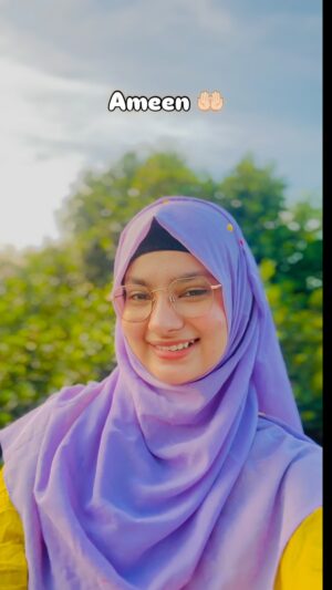 Rifat Anjum Ansari Instagram - Comment Ameen 🤲🏻
Ae mere Aziz DOST
Khuda Apko har wah chiz se nawaze
#rifat #viral #reel #explorepage #dost #poetry #poetry #1million #1 #viralvideo #Ameen