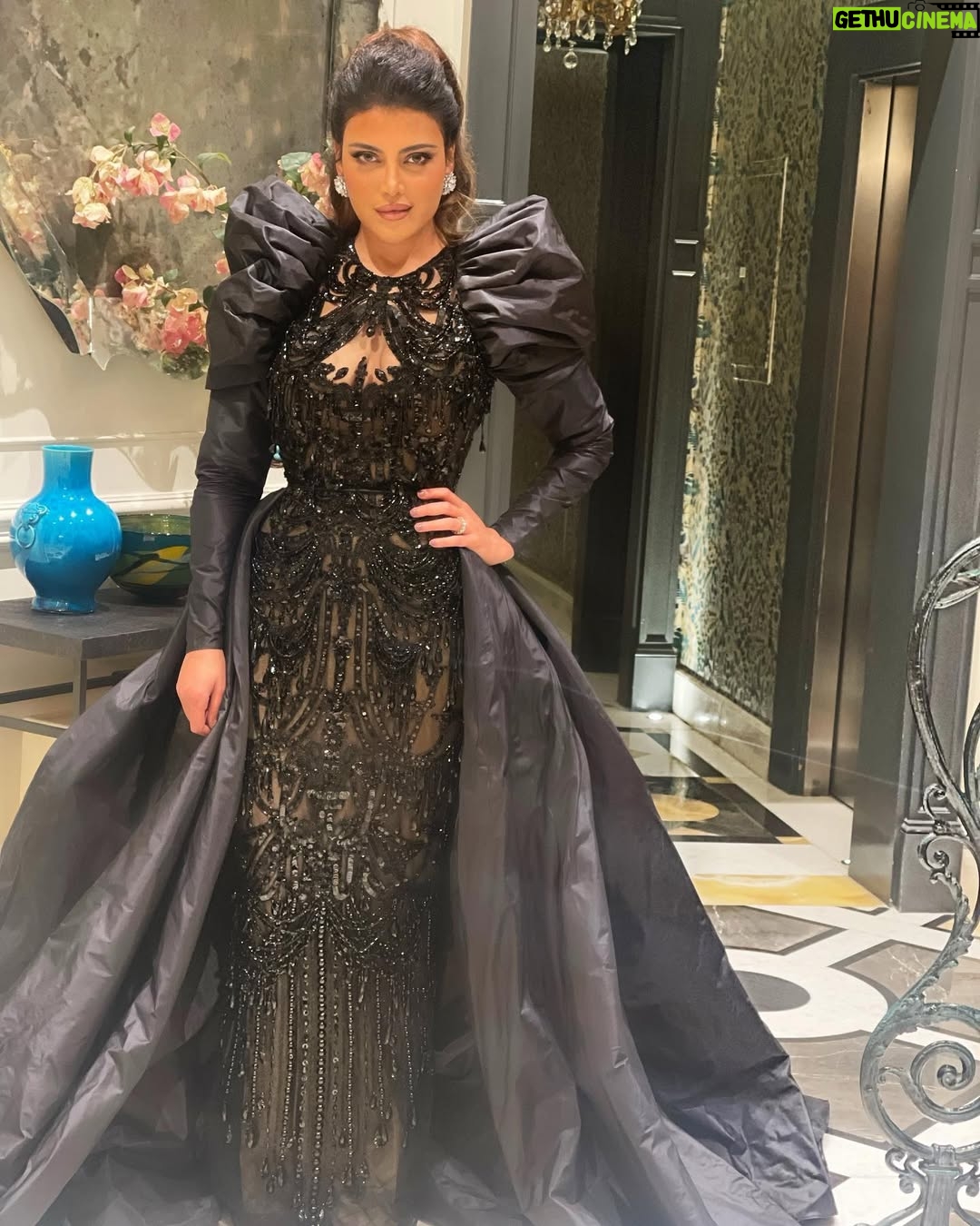Riham Haggag - 146.4K Likes - CFF ❤️❤️❤️
@zuhairmuradprivate 
@zuhairmuradofficial