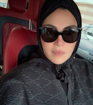 Riham Haggag Instagram - سافرت بلاد مختلفة و رحت و جيت و عملت عمرات كتير الحمد لله…بس أحلي و أنقي و و أجمل و أعظم من الحج مافيش،رحلة بتغذي الروح و تغسل القلب و تهذب النفس،ربنا يكتبها لكل حد نفسه يروح و يكتبهالي تاني و تالت و عاشر يا رب 🤲