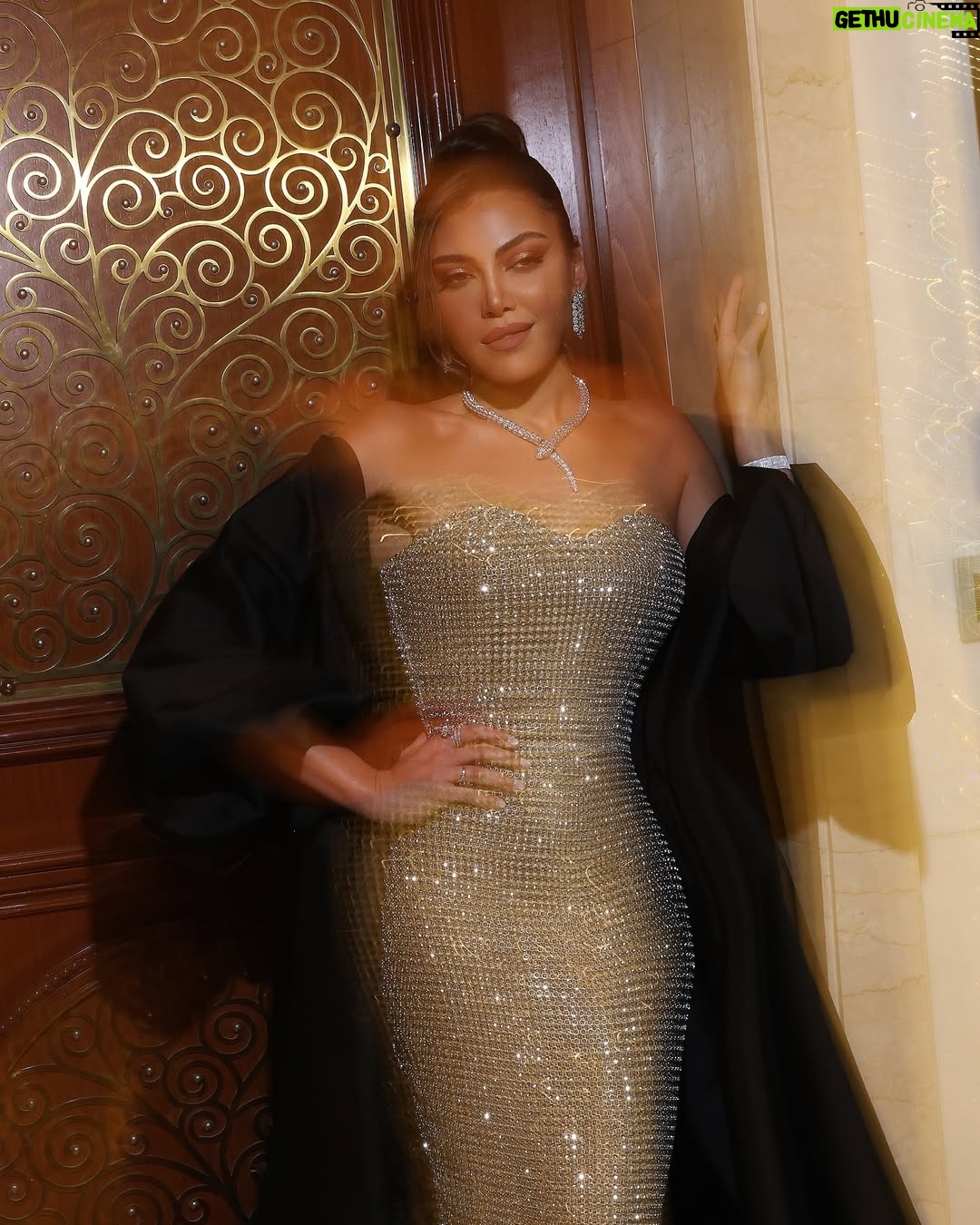 Riham Haggag - 199.8K Likes - Joyawards ❤️

Stylist @islam.mitwally 
Dress @moonmainsofficial 
Makeup @rifaa.mua 
Hair @stylist_najwa 
Photos @soma_photography19