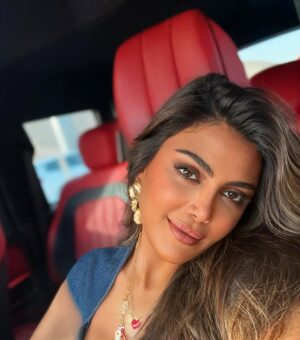 Riham Haggag Instagram - Be yourself everyone else is already taken ✊