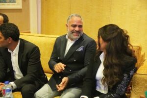 Riham Haggag Instagram - أتوجه بالشكر والتقدير للوزيرة نيفين القباج وزيرة التضامن الاجتماعى ورئيس مجلس إدارة صندوق مكافحة وعلاج الادمان والتعاطى، على كل مجهوداتها خصوصا فيما يتعلق بقضية علاج الإدمان، وأيضا حرصها على مشاركتنا النجاح والتكريم على مسلسل #يوتيرن في حضور دكتور أشرف ذكي نقيب المهن التمثيلية و زملائي المؤلف المتميز أيمن سلامة و الفنانة الجميلة  عبير منير.
@aymansalama1 
@abirmounir.official 
@ashrafzakyoffical 

#ريهام_حجاج