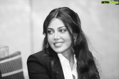 Riham Haggag - 117.5K Likes - أتوجه بالشكر والتقدير للوزيرة نيفين القباج وزيرة التضامن الاجتماعى ورئيس مجلس إدارة صندوق مكافحة وعلاج الادمان والتعاطى، على كل مجهوداتها خصوصا فيما يتعلق بقضية علاج الإدمان، وأيضا حرصها على مشاركتنا النجاح والتكريم على مسلسل #يوتيرن في حضور دكتور أشرف ذكي نقيب المهن التمثيلية و زملائي المؤلف المتميز أيمن سلامة و الفنانة الجميلة  عبير منير.
@aymansalama1 
@abirmounir.official 
@ashrafzakyoffical 

#ريهام_حجاج
