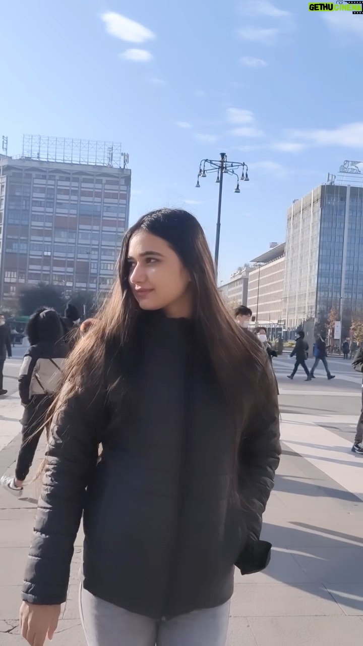 Riiya Sharma - 7.6K Likes - 😅😅😅