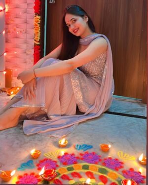 Riiya Sharma Instagram - #diwali2023🪔