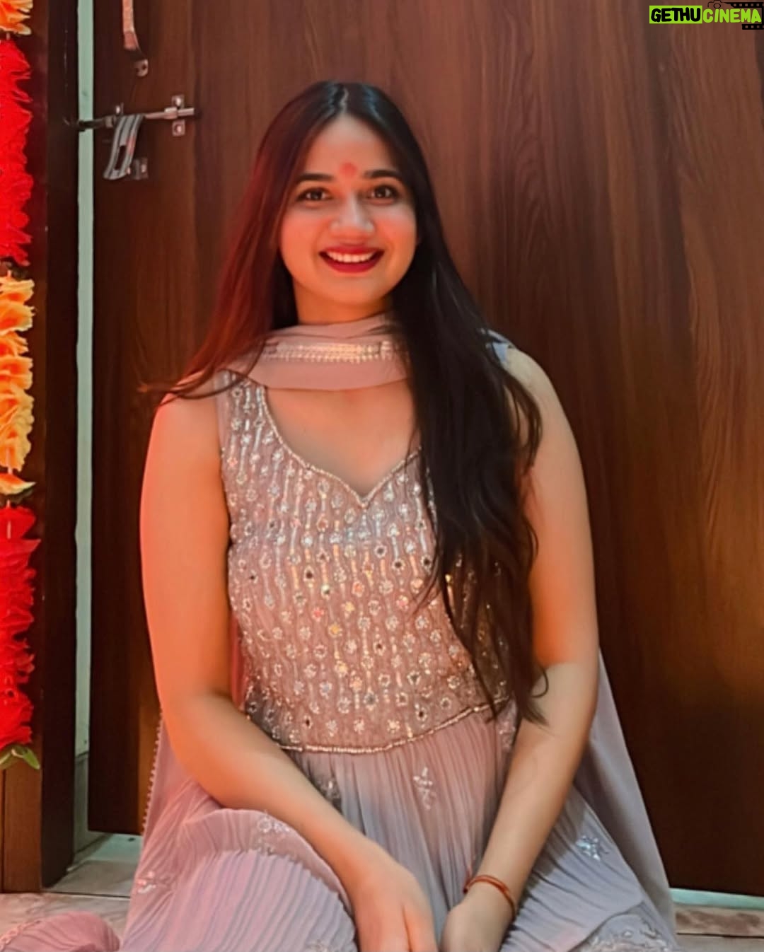 Riiya Sharma - 91.2K Likes - #diwali2023🪔