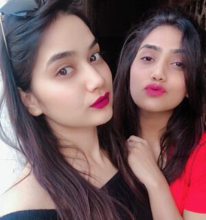 Riiya Sharma Instagram - “To the best friend I have ever known, here’s wishing you a joy-filled birthday with memories galore!” Someone whom you can be yourself with ,someone you can have pointless conversation with,someone who still likes you even Whn you are weird, someone who forgets to buy you a birthday gift thts y i came up with this💋
Happy birthday my best friend. You are precious.”❤️ i love you 💋💋💋