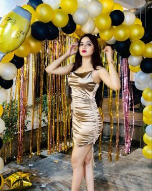 Riiya Sharma Instagram - Thankyou so much everyone for making my day soooo damn special, i just loved it🥺 #birthday #birthday2021🎂 #latepost (best birthday ever)❤️🧿🧿🧿🧿