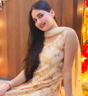 Riiya Sharma Instagram - Channeling my inner 90s kid. #diwali2024✨❤️