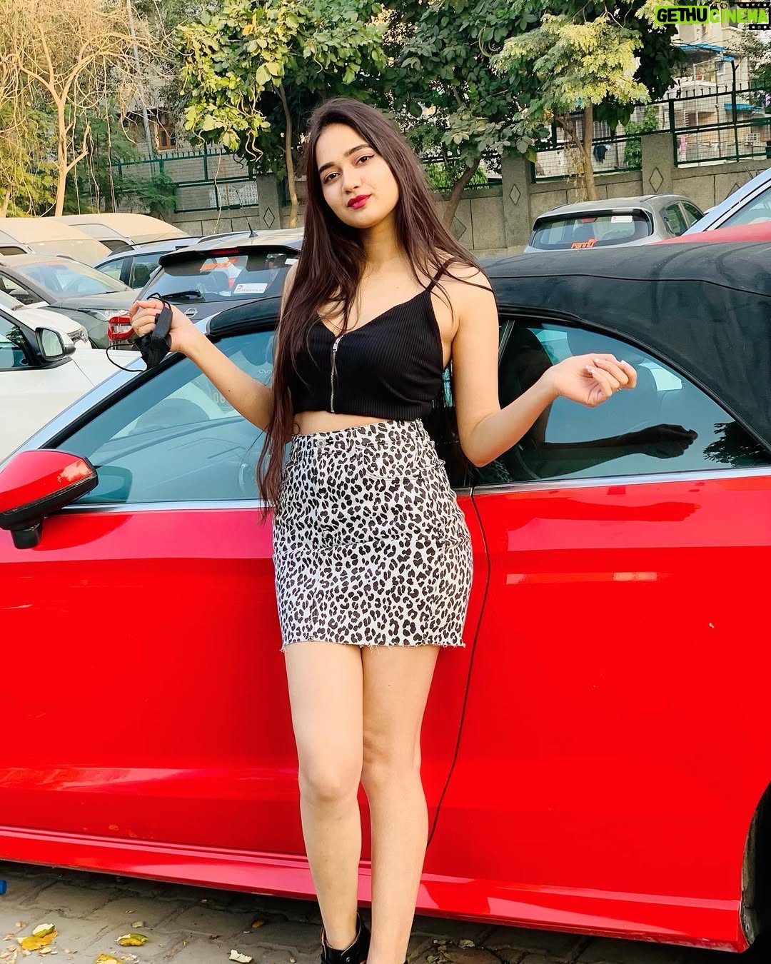 Riiya Sharma - 9.7K Likes - 🖤