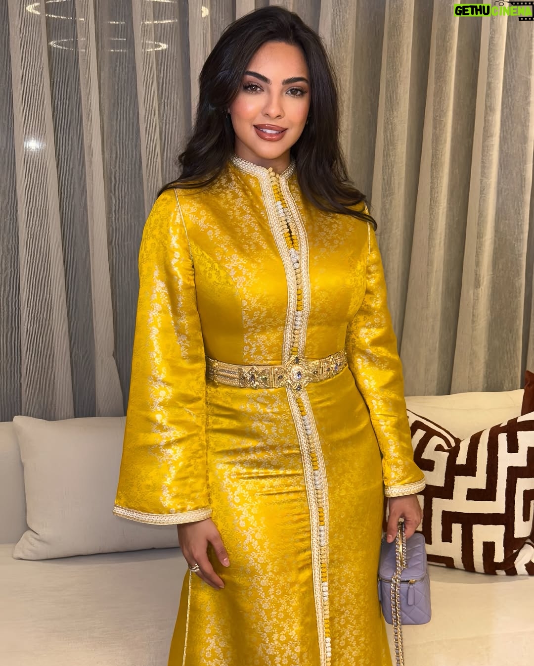 Rikia Magha - 12.5K Likes - 💛✨
**** ****
#قفطان_مغربي