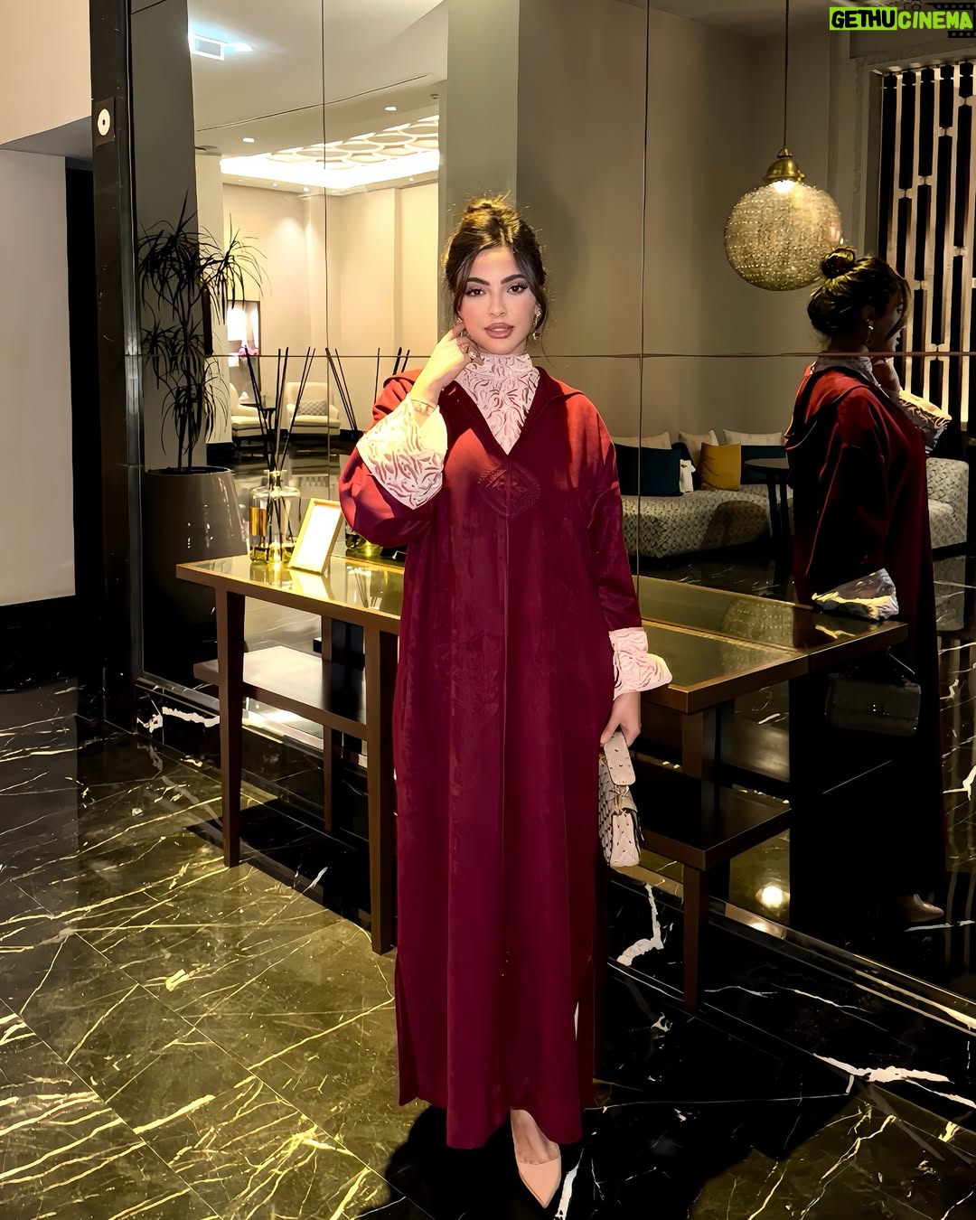 Rikia Magha - 12.6K Likes - بصحة فطوركم 🙈♥️
٠٠٠٠٠  ٠٠٠٠٠ ٠٠٠٠
Jellaba by @couturebysika