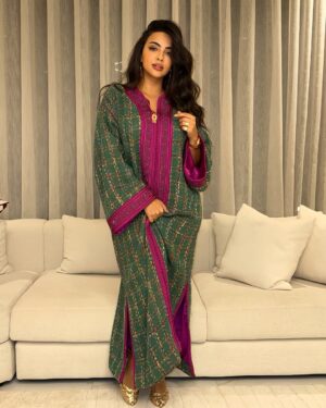 Rikia Magha Instagram - رمضان كريم بالصحة والسلامة وبطول عمركم
كيف داز نهاركم الاول 💕
Caftan by @couturebysika