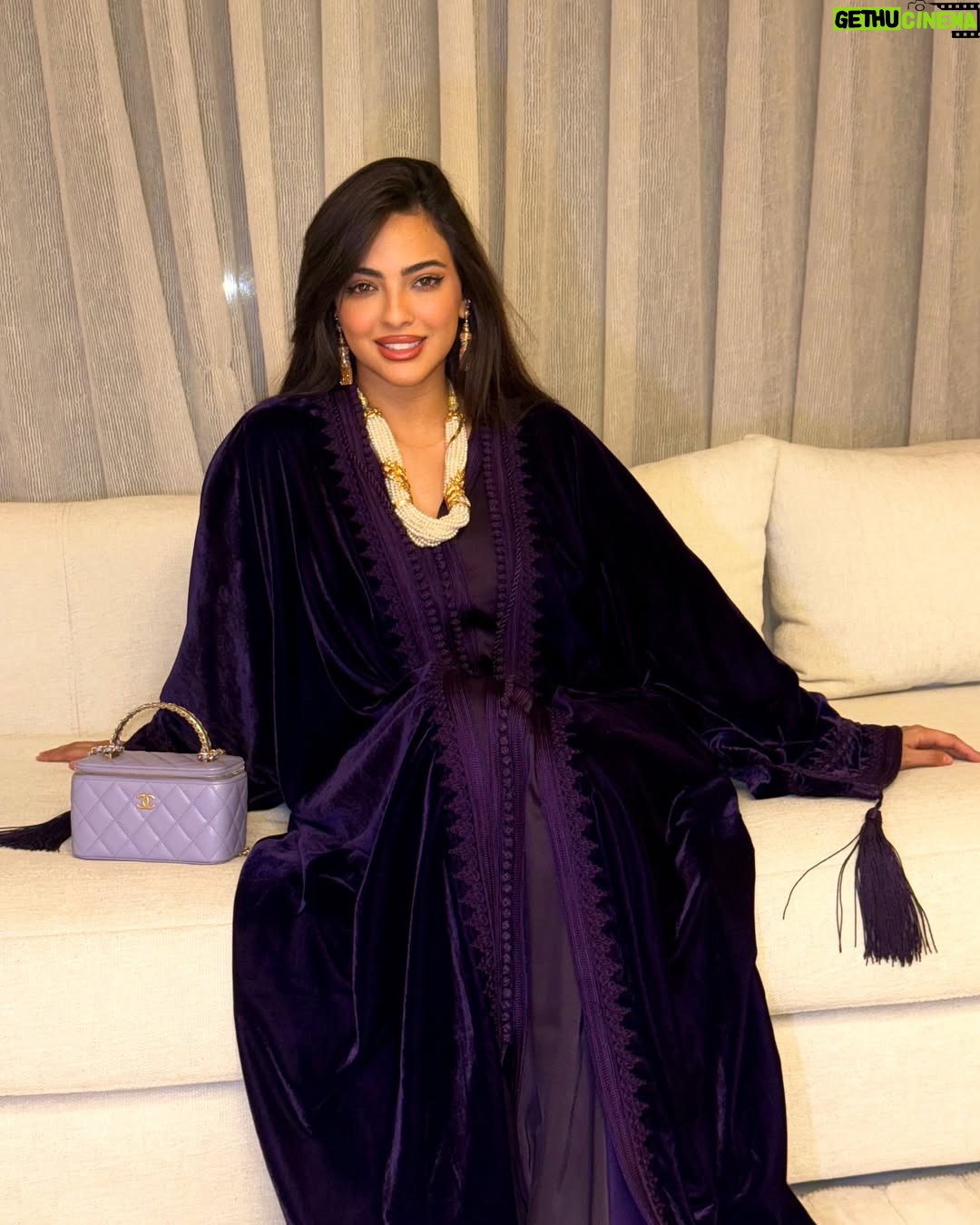 Rikia Magha - 31.9K Likes - my favorite color 💜
عواشركم مبروكة
**** ****
Special Thanks to 
@allurebouskoura 
@flawless_joaillerie 
#القفطان_المغربي