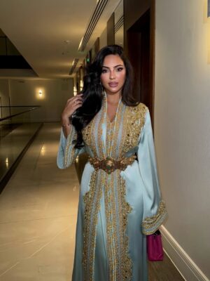 Rikia Magha Instagram - فخاطر لي هاز في قلبو علينا كيه 🇲🇦👑
التكشيطة من توقيع الحب
@sophiabenyahiaofficial
#القفطان_المغربي #التكشيطة_المغربية