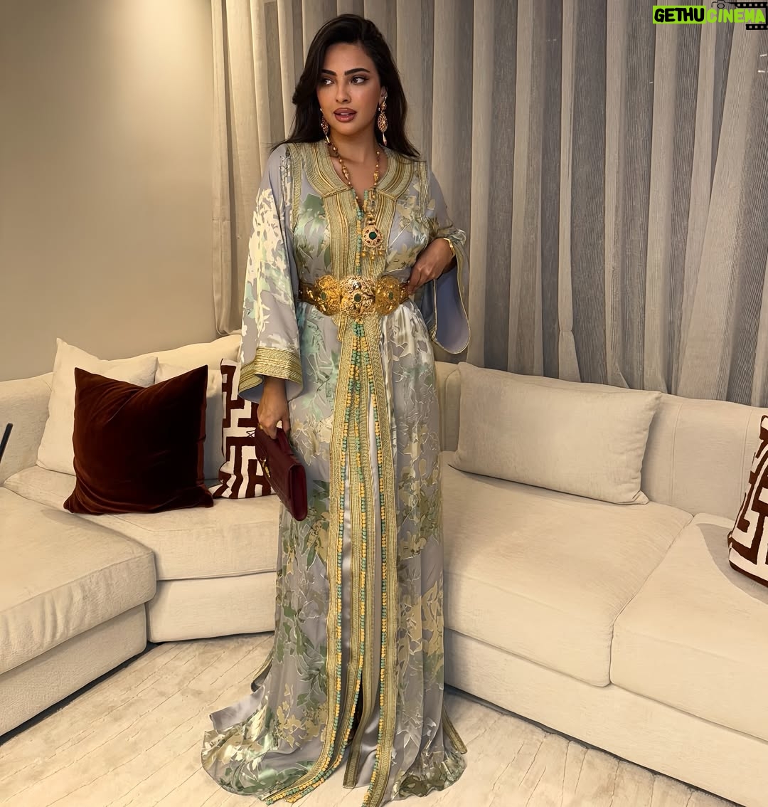 Rikia Magha - 23.2K Likes - مساء الخير 🤍
**** **** ****
Thank you for your hospitality 
@sophiabenyahiaofficial 
#القفطان_المغربي