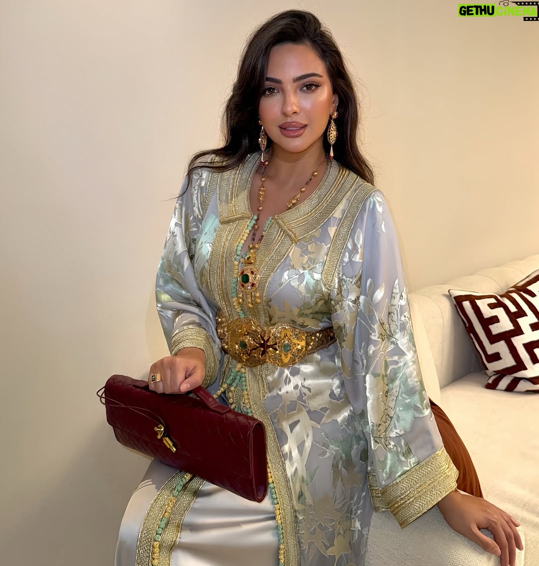 Rikia Magha - 23.2K Likes - مساء الخير 🤍
**** **** ****
Thank you for your hospitality 
@sophiabenyahiaofficial 
#القفطان_المغربي