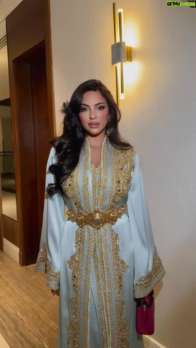 Rikia Magha - 27.9K Likes - الهمة والشان في القفطان 🇲🇦👑
شكرا جميلتي ومبدعتي صوفيا على هادي القطعة الفنية 
@sophiabenyahiaofficial 
#القفطان_المغربي #التكشيطة_المغربية #رقية_ماغى