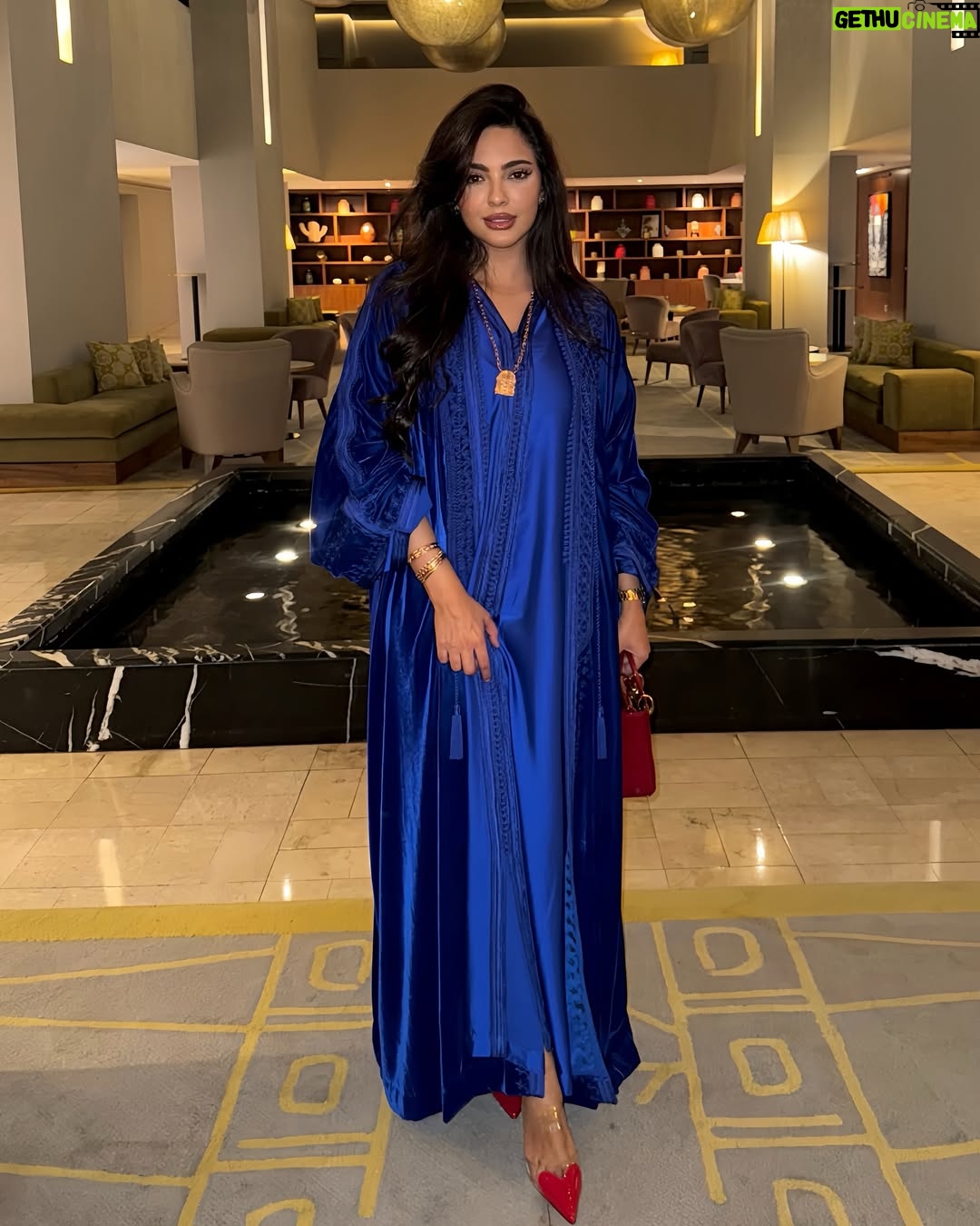 Rikia Magha - 20.8K Likes - "..وكُن لِنفسِكَ
"
كُلُ شيء💙
#القفطان_المغربي